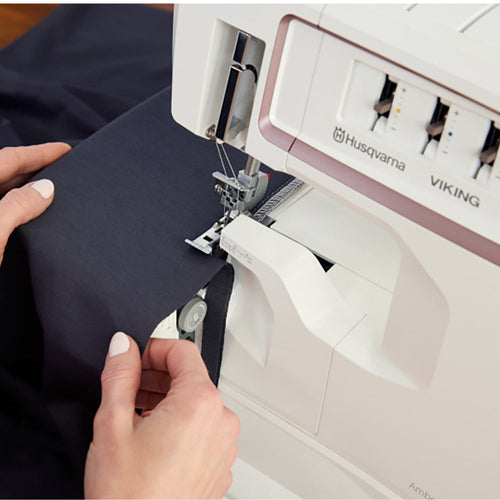 Husqvarna Viking AMBER™ Air S|500 Coverlock | Serger