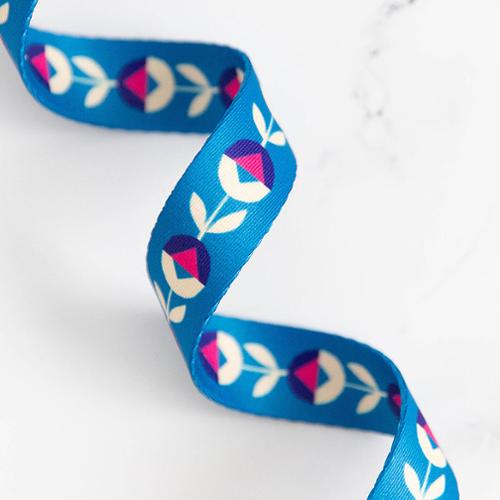 Stitch Supply - Flower Chain Webbing | Blue - 1"