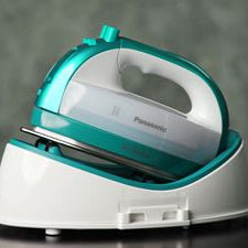 Panasonic - Cordless 360 Freestyle Iron | Turquoise ***